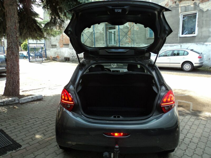 Peugeot 208 sprzedam peugeota 208 z 16r I (2012-2019)