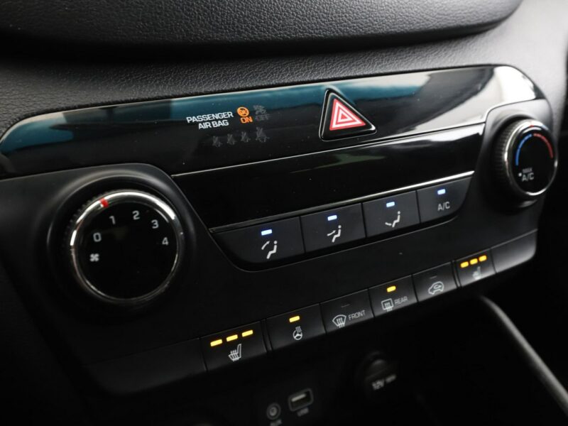 Hyundai Tucson 1.6 Benzyna Klimatyzacja Tempomat Grzana Kanapa Fotele Kierownica PDC III (2015-2020)