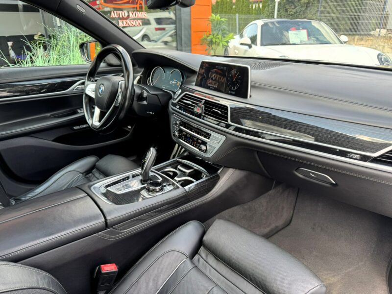 BMW 740 Carbon, Panorama, Wentylowane podgrzewane fotele, LED, Kamera, HARMAN G11/12 (2015-2022)