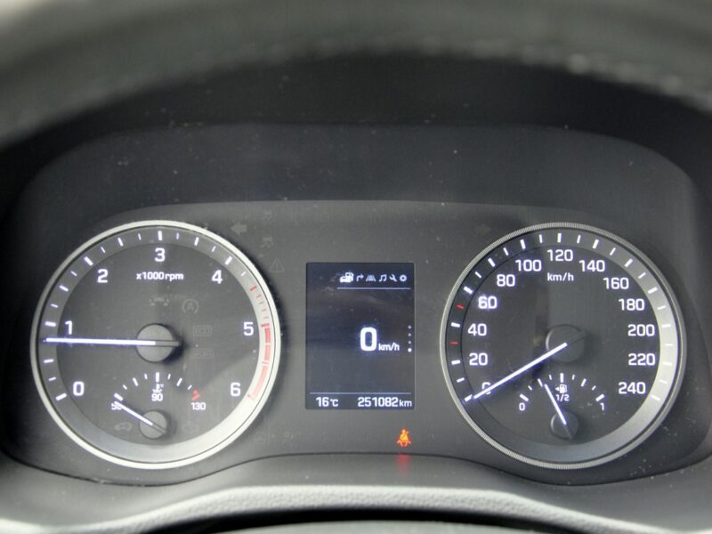 Hyundai Tucson 1,7CRDi 116KM Premium/Navi/Kamera/Led/LaneAssist/Blis/PDC/NoweOpony III (2015-2020)