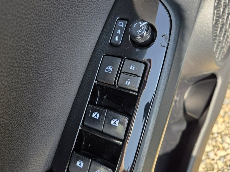 Toyota Prius 1.8 HSD 136KM Ledy Kamera Ast. Pasa Distronic Super Stan Serwis! V (2015-)