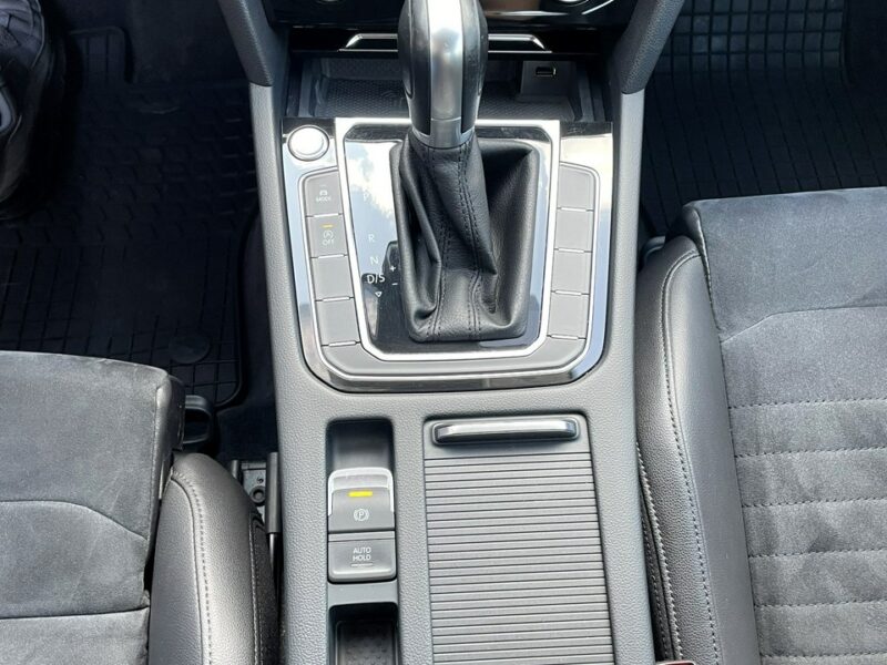 Volkswagen Passat LED, Klima, Navi, Temp, Asystenci, Kamera, Grzane Fotele, Martwe Pole B8 (2014-2023)