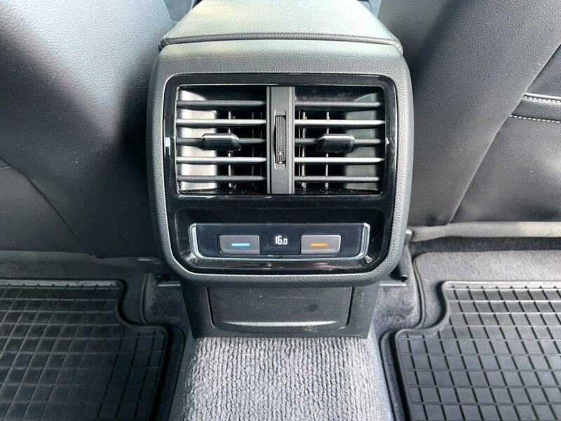 Volkswagen Passat LED, Klima, Navi, Temp, Asystenci, Kamera, Grzane Fotele, Martwe Pole B8 (2014-2023)