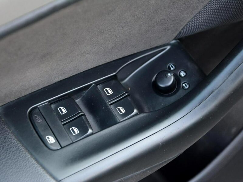 Audi Q3 Quattro Bixenon Led Skóry Navi Alcantara Keyles 2XParkt ASO I (2011-2018)