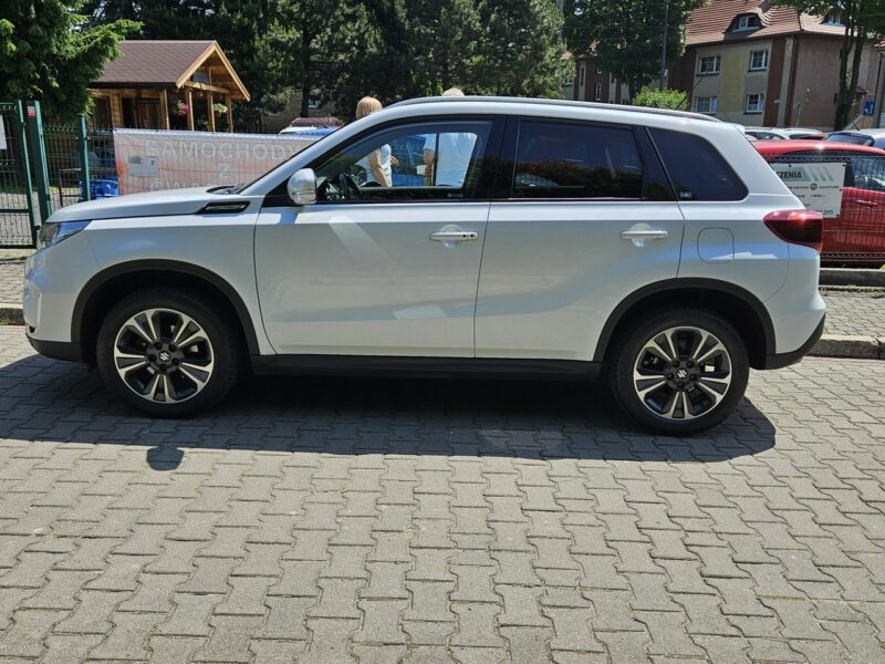 Suzuki Vitara Napęd 4x4 / Hybryda-1 właściciel / Krajowy / Serwis ASO / Bezwypadkowy III (2019-)