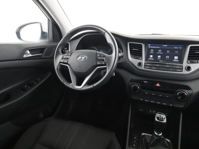 Hyundai Tucson navi klimatyzacja grzane fotele czujniki parkowania III (2015-2020)