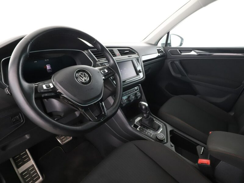 Volkswagen Tiguan GRATIS! Pakiet Serwisowy o wartości 600 zł! II (2016-2024)