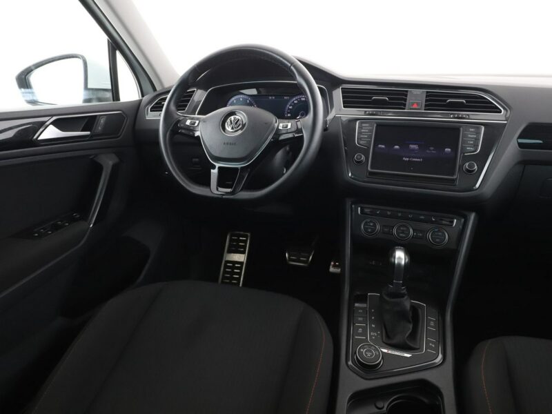 Volkswagen Tiguan GRATIS! Pakiet Serwisowy o wartości 600 zł! II (2016-2024)