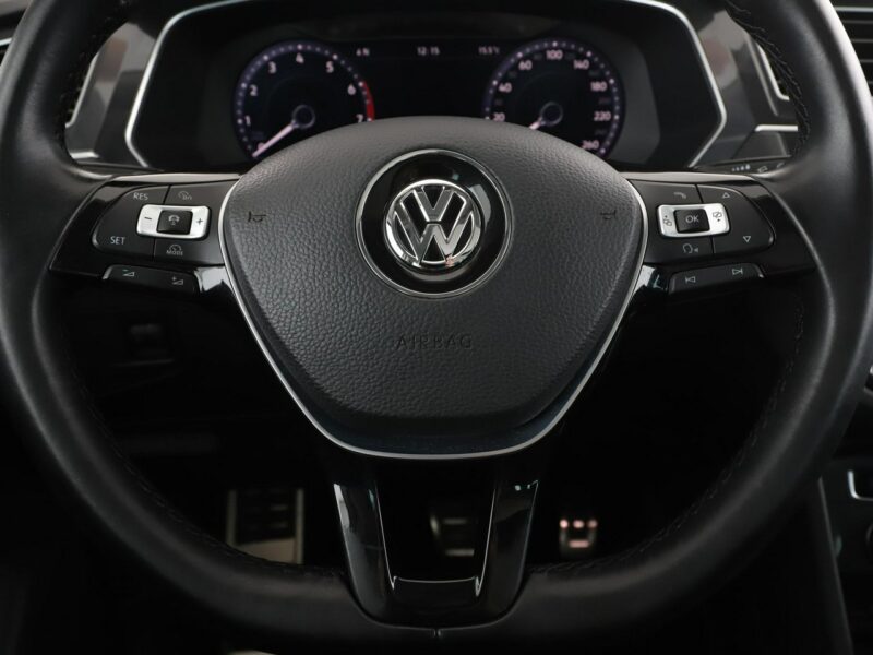 Volkswagen Tiguan GRATIS! Pakiet Serwisowy o wartości 600 zł! II (2016-2024)