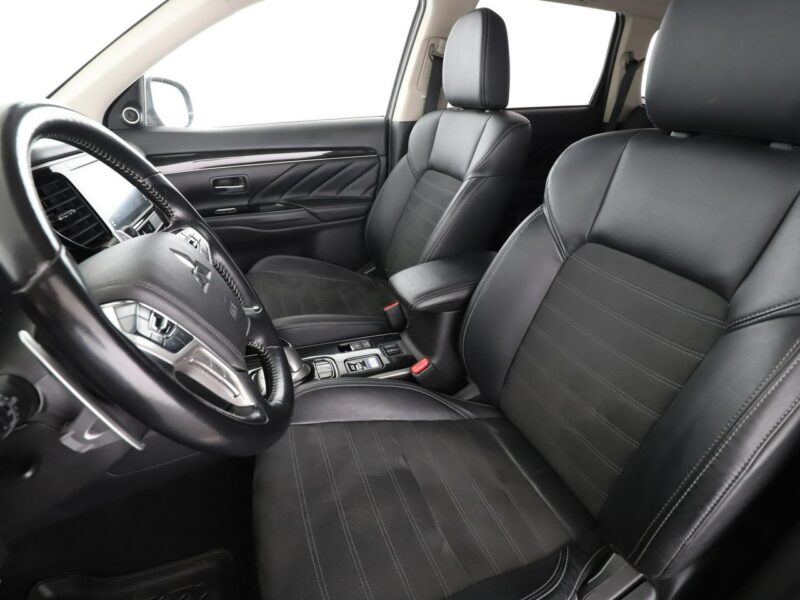 Mitsubishi Outlander GRATIS! Pakiet Serwisowy o wartości 600 zł! III (2012-)
