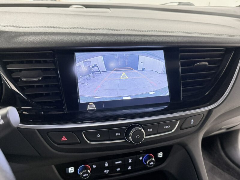 Opel Insignia 2.0 CDTi 170PS* SportsTourer *Dynamic * Matrix * Navi *Skóry* Panorama B (2017-)