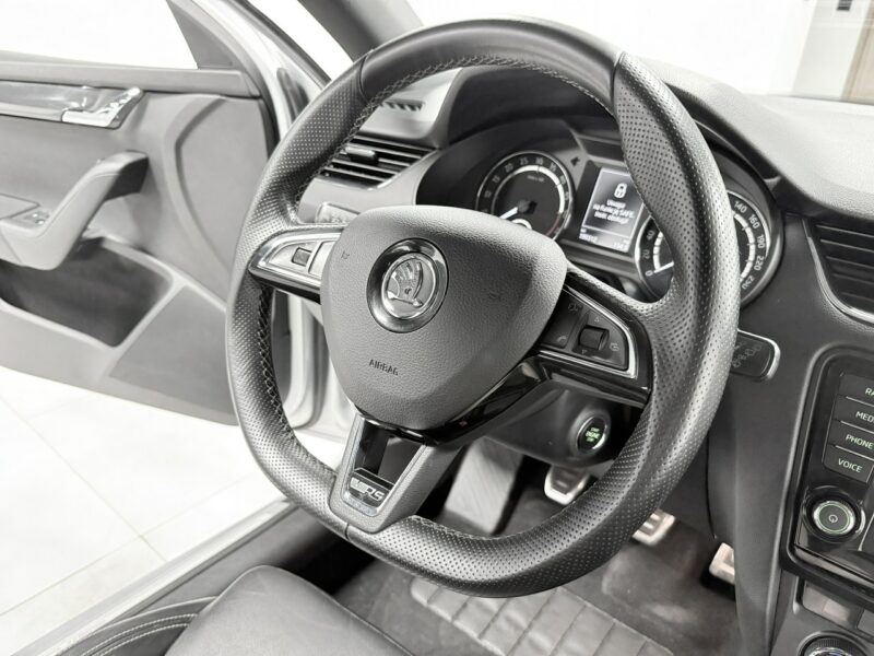 Škoda Octavia RS 2.0 TDI 184KM*VRSMode*KeyLess*LED*Bi-Xenon*Navi*KESKIN 19" *Niemiec III (2013-)