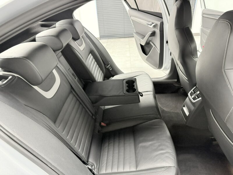 Škoda Octavia RS 2.0 TDI 184KM*VRSMode*KeyLess*LED*Bi-Xenon*Navi*KESKIN 19" *Niemiec III (2013-)