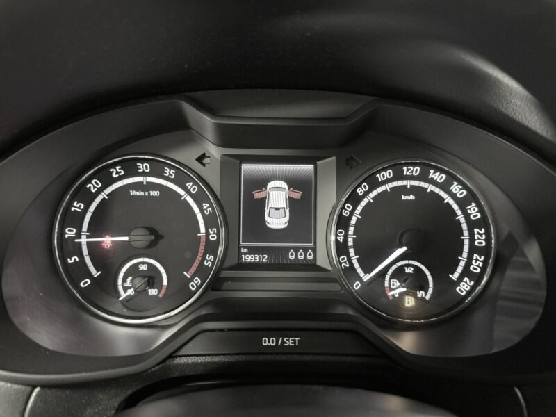 Škoda Octavia RS 2.0 TDI 184KM*VRSMode*KeyLess*LED*Bi-Xenon*Navi*KESKIN 19" *Niemiec III (2013-)