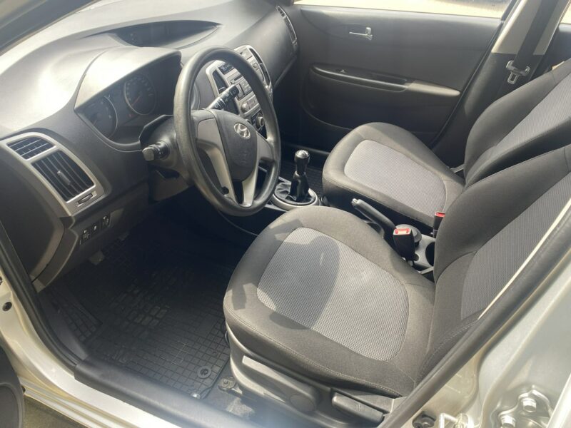 Hyundai i20 Polski salon, po liftingu, 8 airbag, niski przebieg, isofix, 2 klucze I (2008-2014)