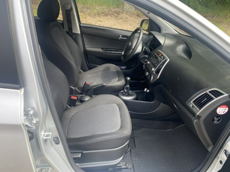 Hyundai i20 Polski salon, po liftingu, 8 airbag, niski przebieg, isofix, 2 klucze I (2008-2014)