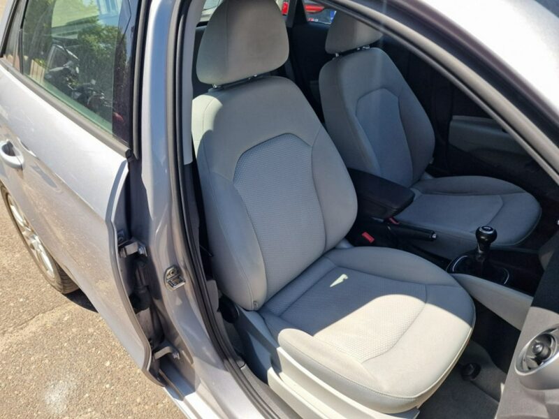 Audi A1 1.2 Benzyna 86 KM, Klimatyzacja, Alufelgi, Bluetooth, Isofix, Nawi 8X (2010-)