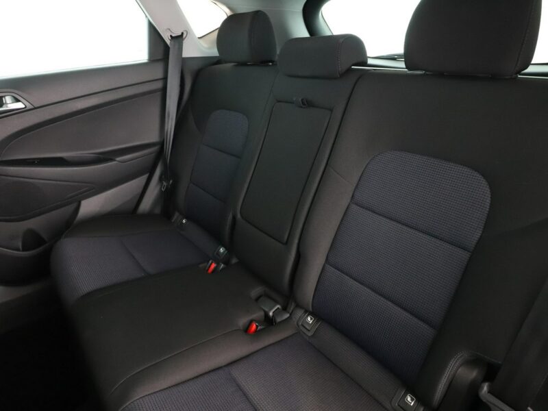 Hyundai Tucson navi klima auto grzane fotele kamera i czujniki parkowania III (2015-2020)