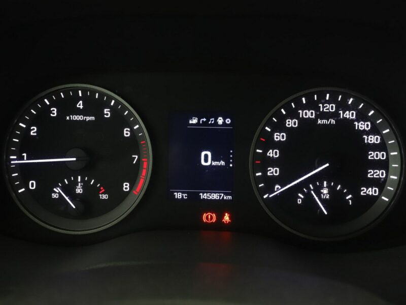Hyundai Tucson navi klima auto grzane fotele kamera i czujniki parkowania III (2015-2020)