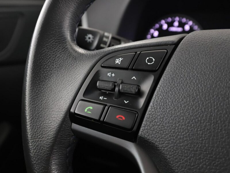 Hyundai Tucson navi klima auto grzane fotele kamera i czujniki parkowania III (2015-2020)