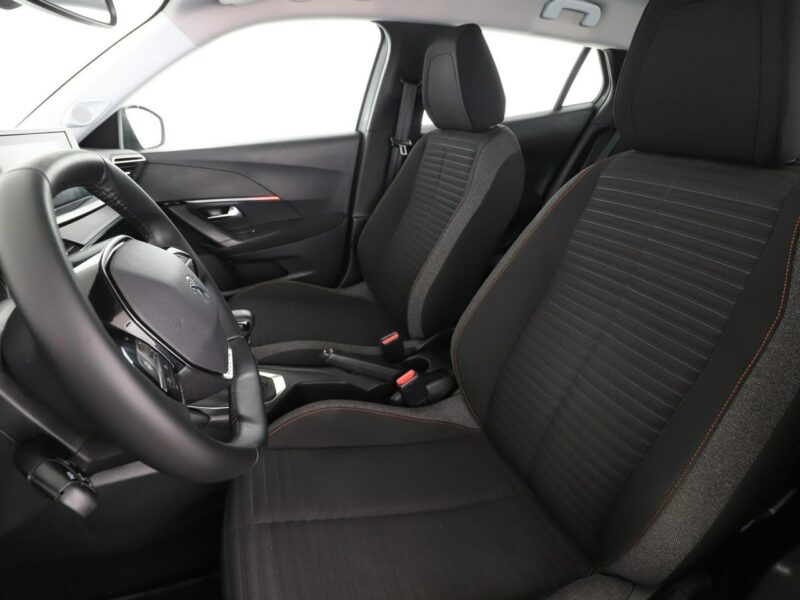Peugeot 2008 navi kamera tempomat Bluetooth LED II (2019-)