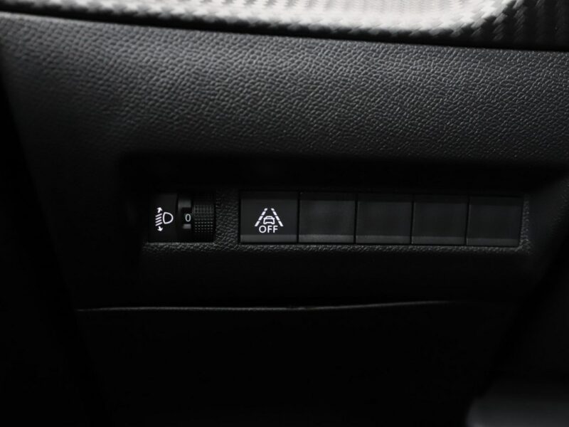 Peugeot 2008 navi kamera tempomat Bluetooth LED II (2019-)