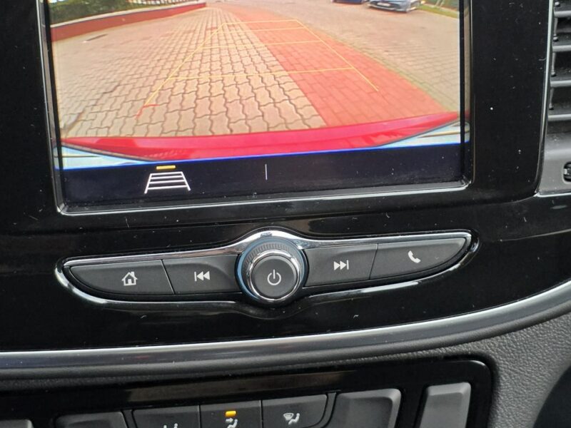 Opel Mokka 2021 4 x 4 . automat 1,4 20tyskm II (2020-)