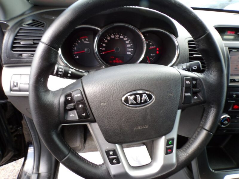 Kia Sorento Navi /Klimatronic /4x4 /I właść /2,2 /197KM / II (2009-2015)