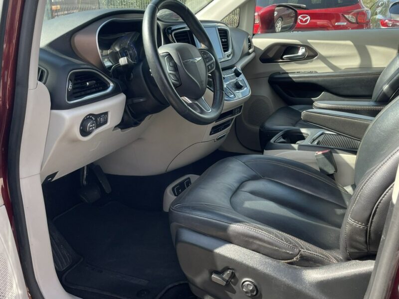 Chrysler Pacifica 3.6Pentastar 286KM 7os Kamery 360 Radar Keyless