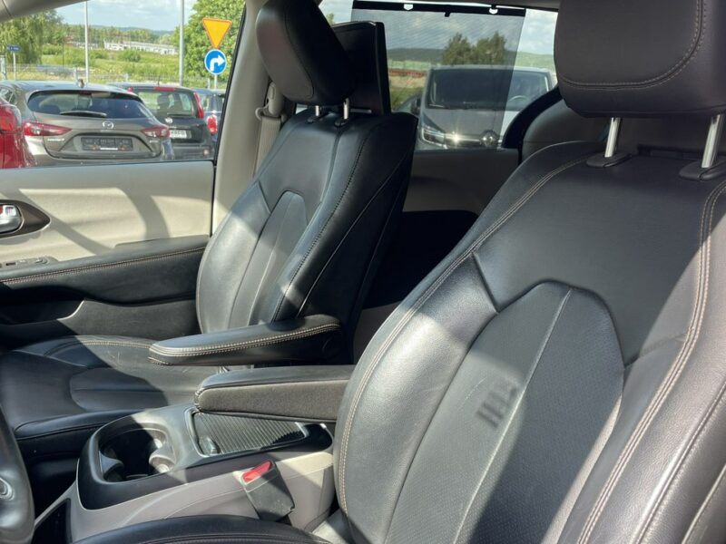 Chrysler Pacifica 3.6Pentastar 286KM 7os Kamery 360 Radar Keyless