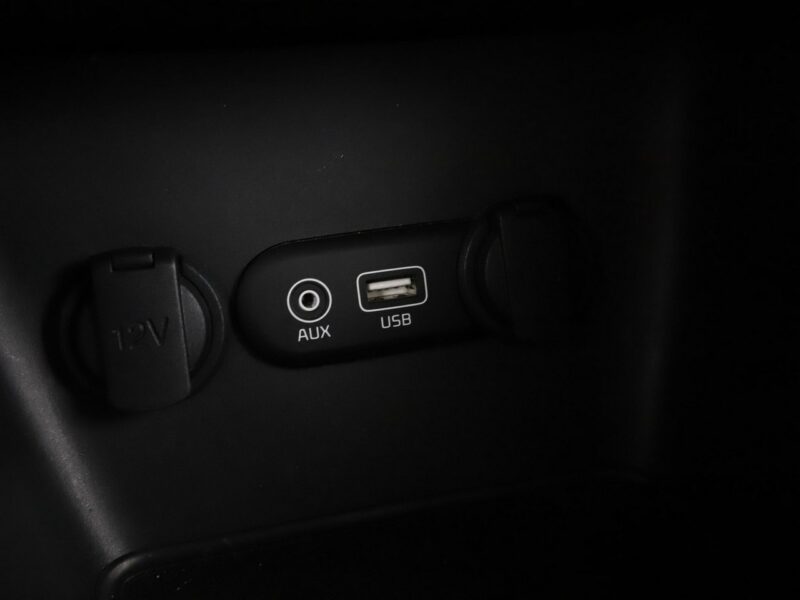 Kia Pro_cee'd navi klima auto grzane fotele kamera i czujniki parkowania