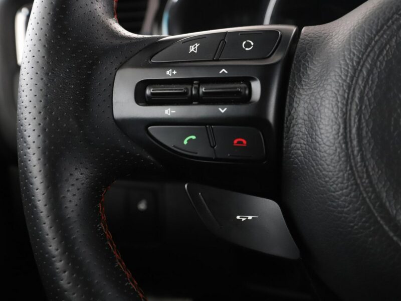 Kia Pro_cee'd navi klima auto grzane fotele kamera i czujniki parkowania