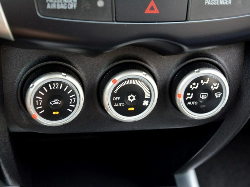 Mitsubishi ASX 1.6 ben (117 KM) Klimatronic Grzane fotele ALU 17