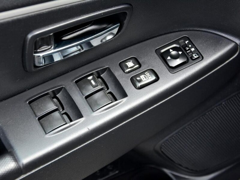 Mitsubishi ASX 1.6 ben (117 KM) Klimatronic Grzane fotele ALU 17