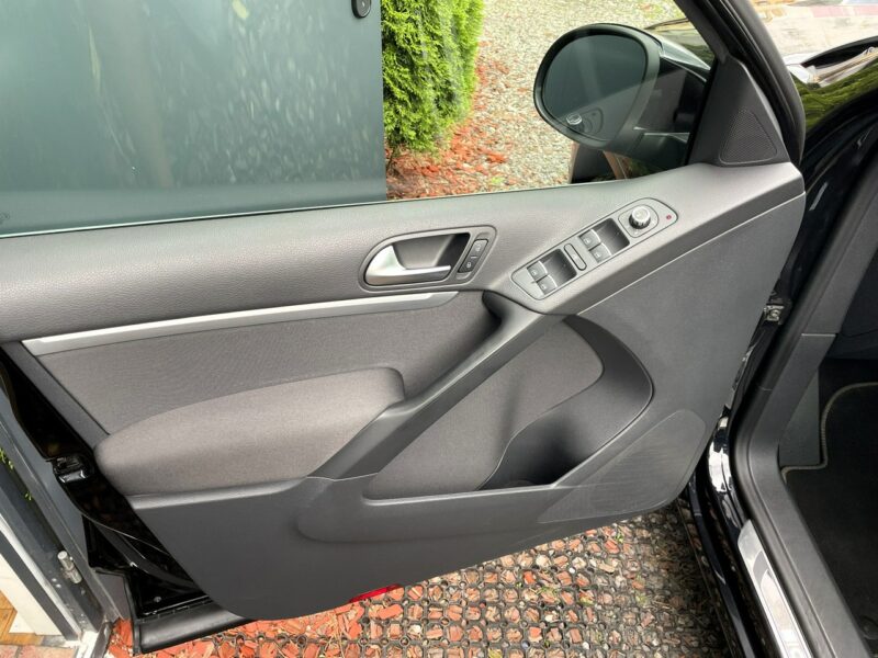 Volkswagen Tiguan iCUP, Klimatyzacja, Tempomat,Nawigacja,Asystent,Grzane Fotele,Czujniki I (2007-2016)