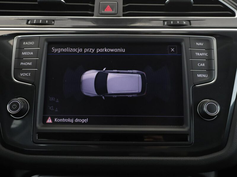 Volkswagen Tiguan 4x4 DSG navi klima auto grzane fotele czujniki parkowania II (2016-2024)