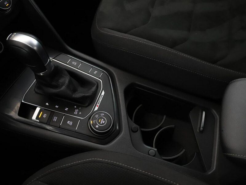 Volkswagen Tiguan 4x4 DSG navi klima auto grzane fotele czujniki parkowania II (2016-2024)