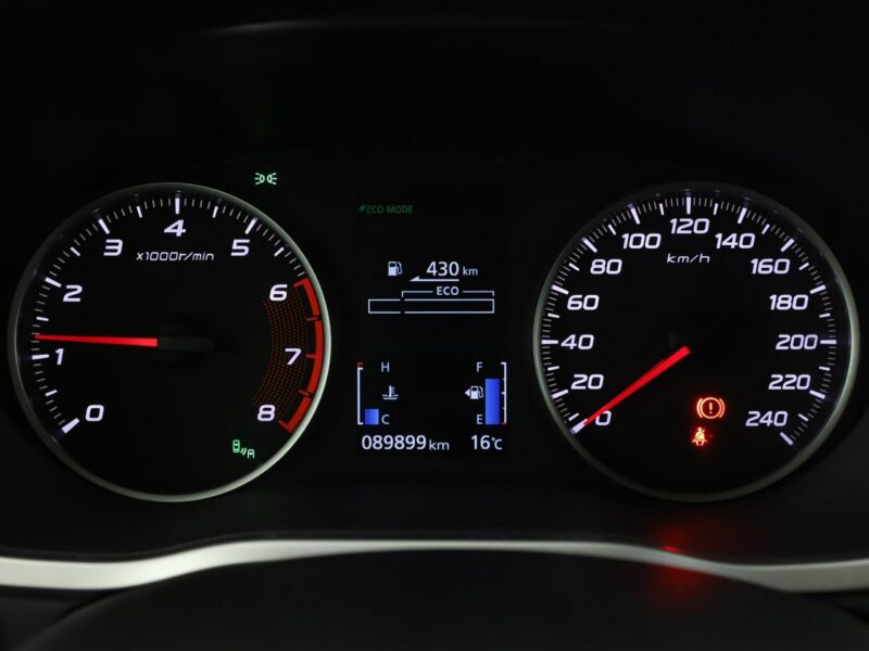 Mitsubishi Eclipse Cross klima auto kamera i czujniki parkowania grzane fotele VI (2018-)