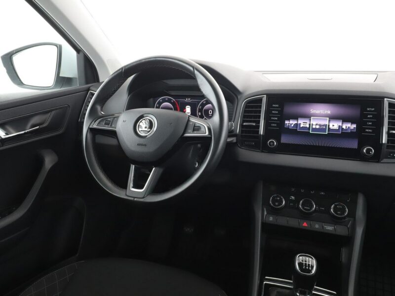 Škoda Karoq FV23% virtual cocpit kamera i czujniki parkowania klima auto