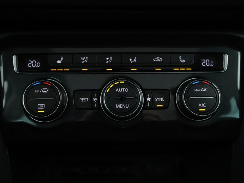 Volkswagen Tiguan 4x4 DSG full LED navi klima auto kamery panorama II (2016-2024)