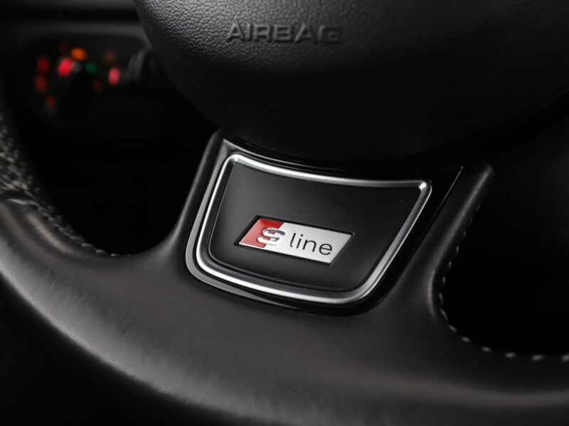Audi Q3 4x4 S-Tronic S-Line, skóra/alcantara xenon grzane fotele I (2011-2018)