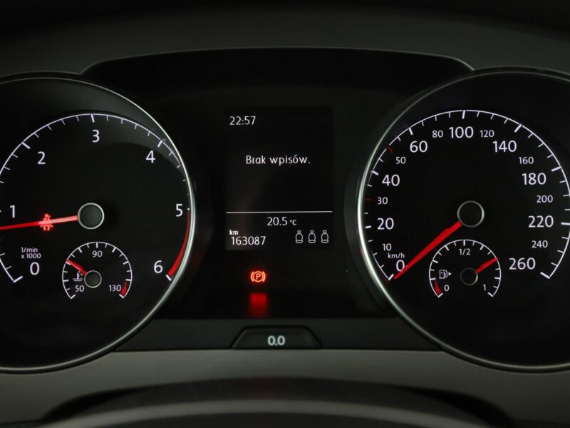 Volkswagen Golf Sportsvan klimatyzacja grzane fotele panorama czujniki parkowania I (2014-)