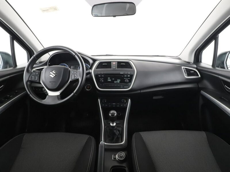 Suzuki SX4 S-Cross 4x4 klima auto grzane fotele hak multifunkcja