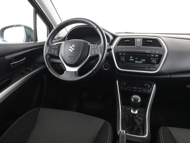 Suzuki SX4 S-Cross 4x4 klima auto grzane fotele hak multifunkcja