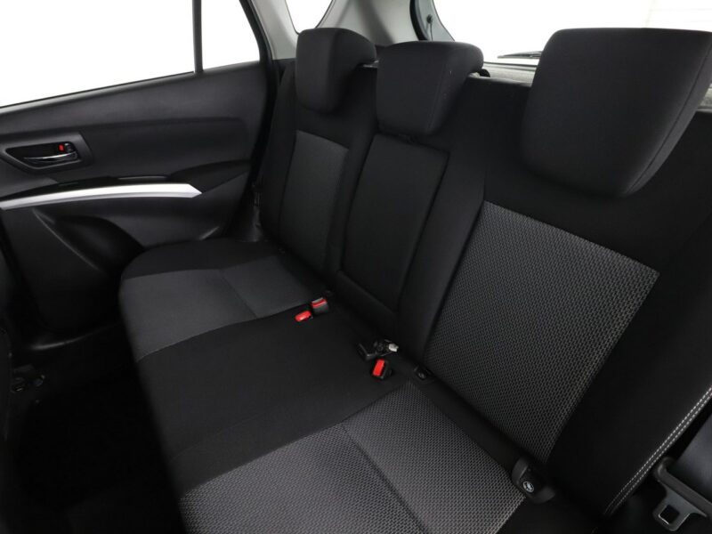 Suzuki SX4 S-Cross 4x4 klima auto grzane fotele hak multifunkcja