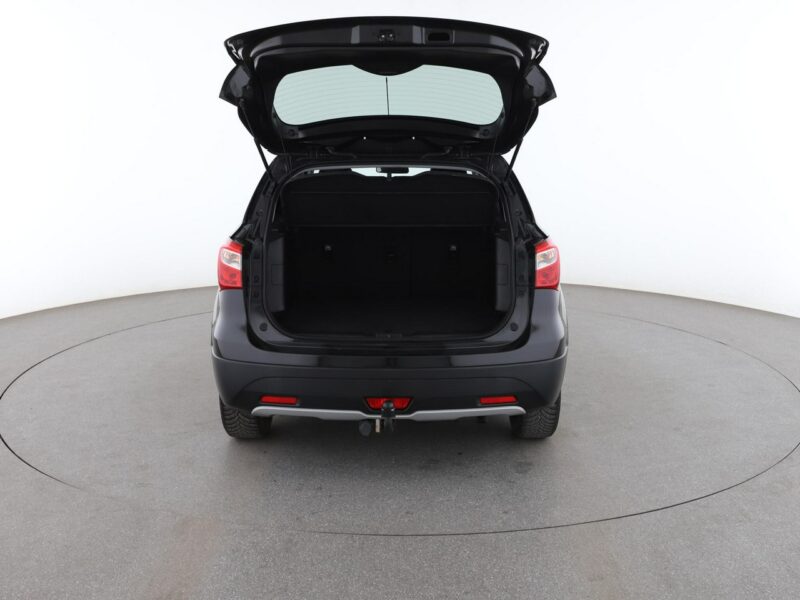 Suzuki SX4 S-Cross 4x4 klima auto grzane fotele hak multifunkcja