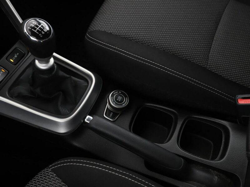 Suzuki SX4 S-Cross 4x4 klima auto grzane fotele hak multifunkcja