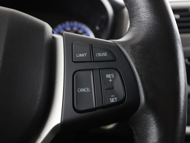 Suzuki SX4 S-Cross 4x4 klima auto grzane fotele hak multifunkcja