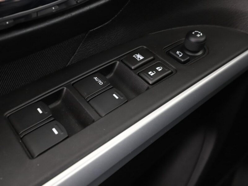 Suzuki SX4 S-Cross 4x4 klima auto grzane fotele hak multifunkcja