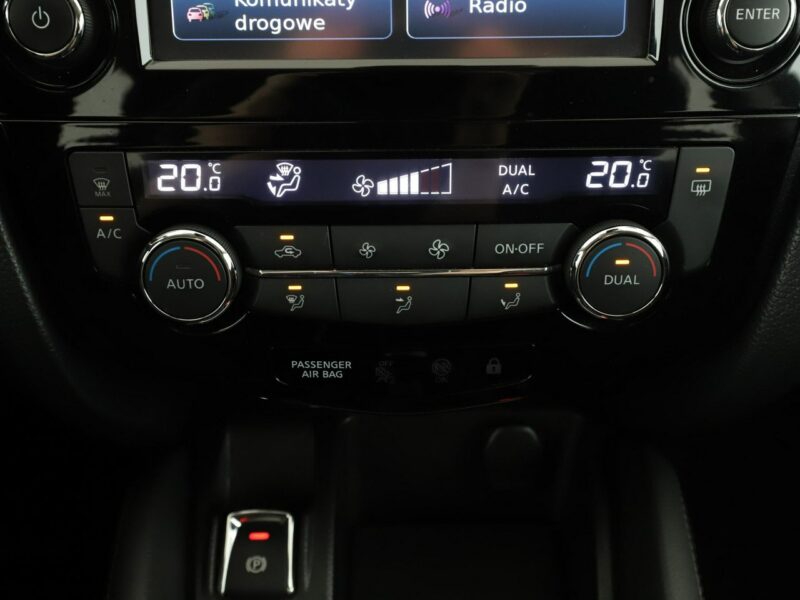 Nissan Qashqai nai kamera i czujniki parkowania grzane fotele klima auto II (2013-2021)